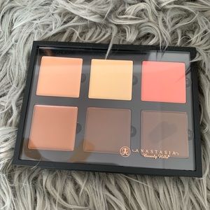 Anastasia Beverly Hills cream contour kit